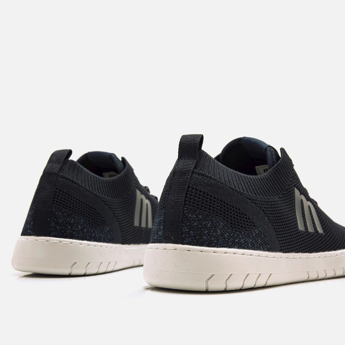 Deportiva azul marino malla Free Jym MTNG