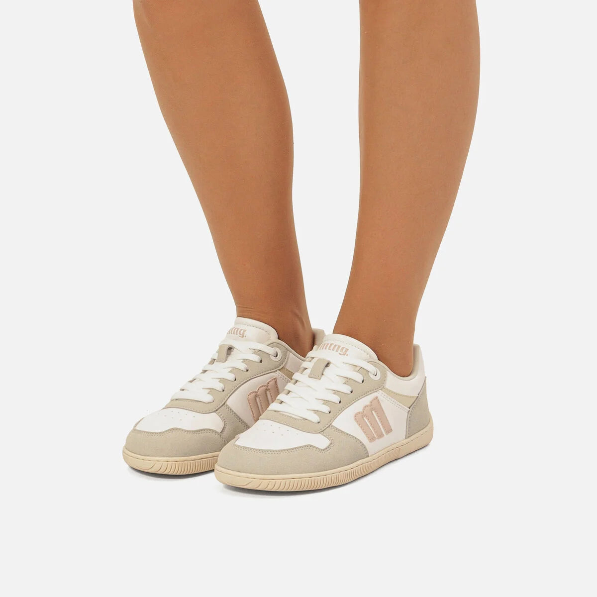 Deportiva casual Free Aria MTNG