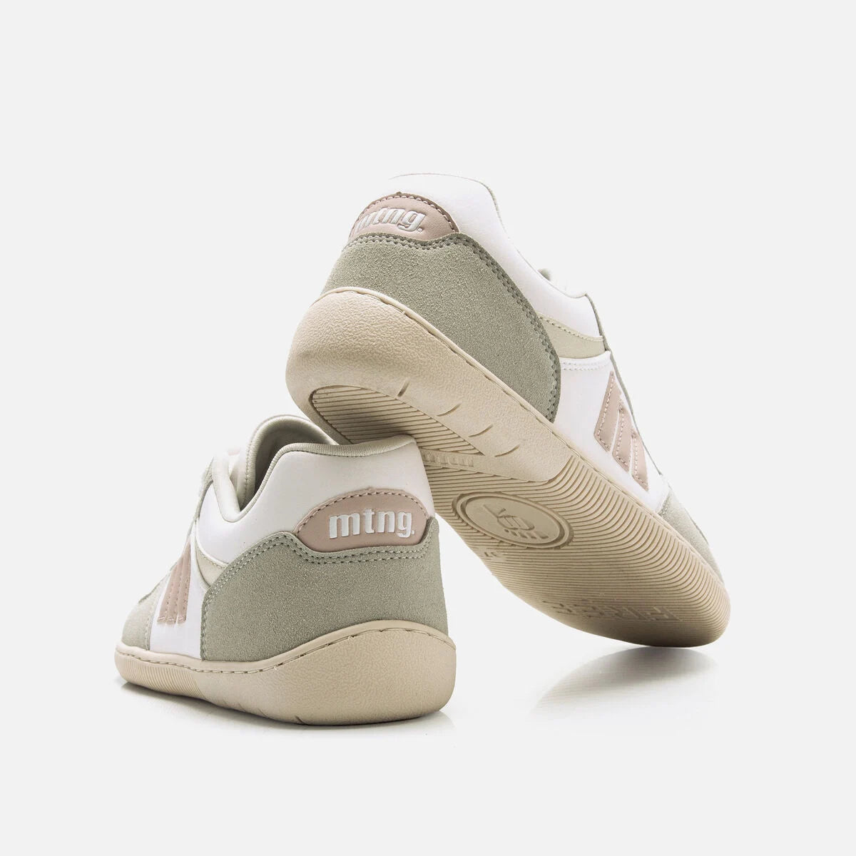 Deportiva casual Free Aria MTNG