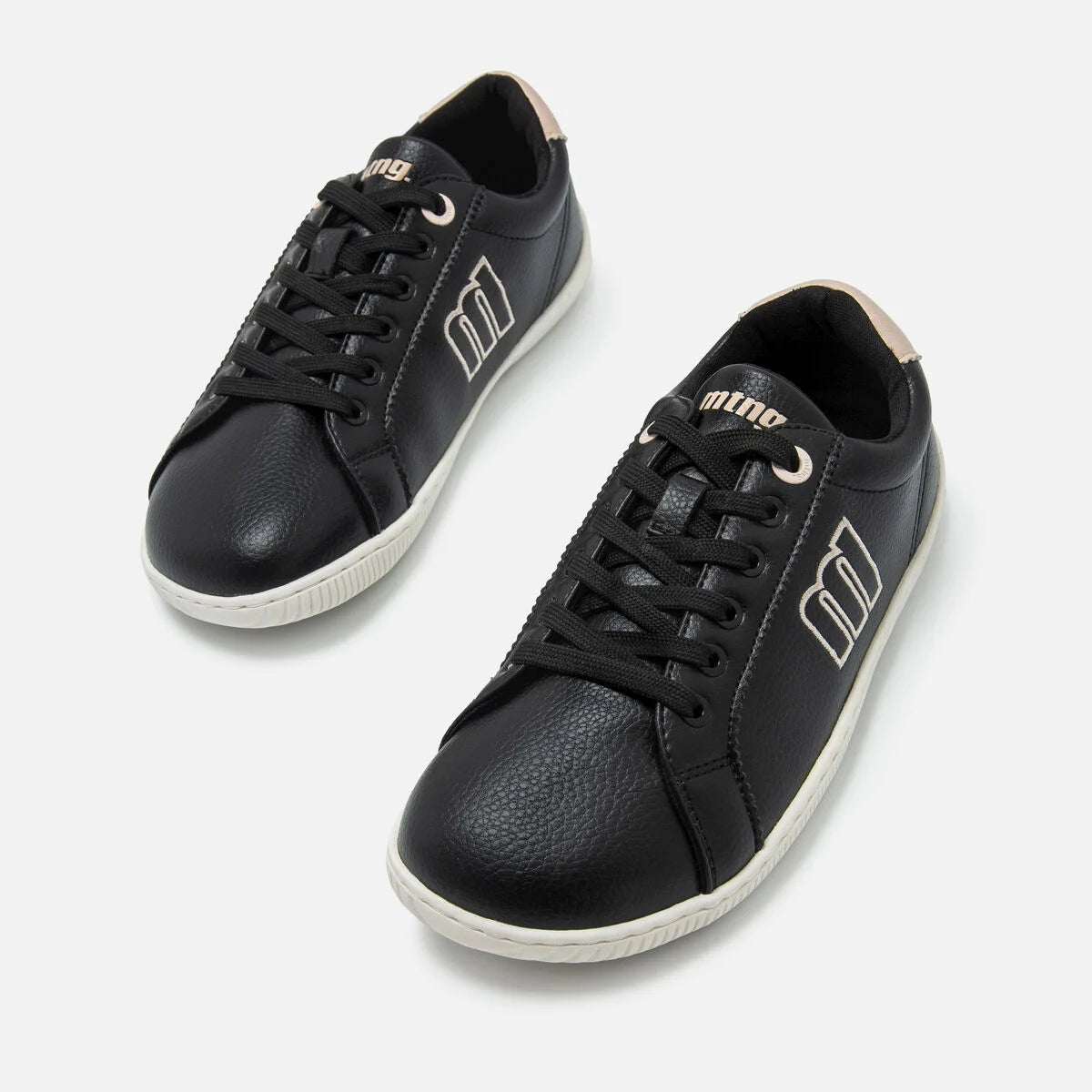 Deportiva Free Aria Negro MTNG