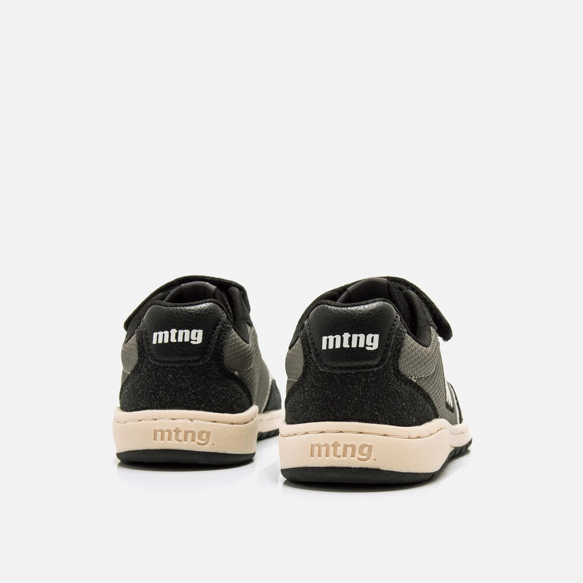 Deportiva Negra/Gris Niño MTNG