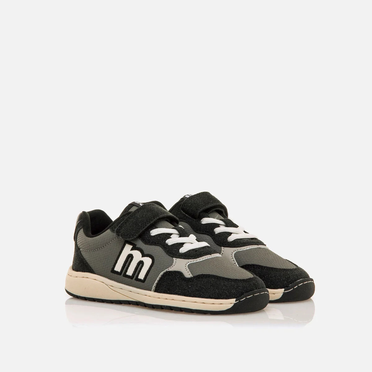 Deportiva Negra/Gris Niño MTNG